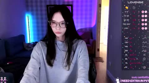 lialilia online show from October 8, 4:15 pm