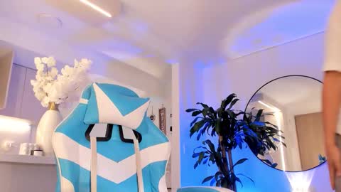 Liam online show from March 13, 7:53 pm