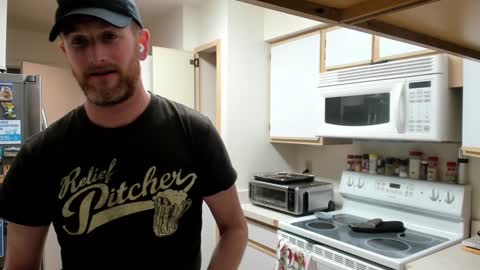 Snapshot of liam_1985 chatting on December 22, 12:28 am Liam online show from December 22, 12:28 am