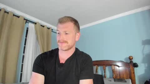 Snapshot of liam_1985 chatting on October 11, 12:32 am Liam online show from October 11, 12:32 am