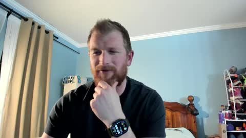 Snapshot of liam_1985 chatting on April 6, 1:58 am Liam online show from April 6, 1:58 am