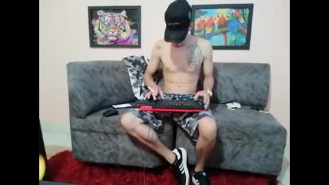 Snapshot of liam_andres12 chatting on September 8, 9:47 pm Andres online show from September 8, 9:47 pm