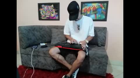 Snapshot of liam_andres12 chatting on September 15, 10:10 pm Andres online show from September 15, 10:10 pm