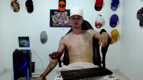 Andres online show from May 15, 9:44 pm