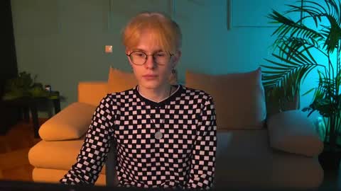 LIAM online show from April 2, 5:16 am