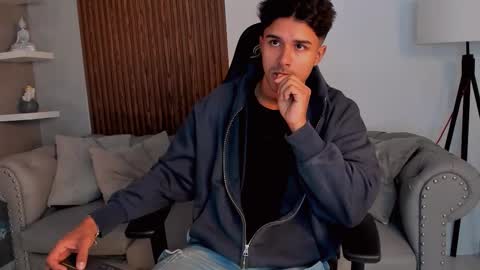 Liam Collins online show from September 21, 11:45 am