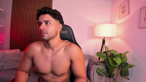 Liam Collins online show from May 8, 12:10 pm