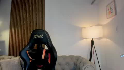 Liam Collins online show from May 22, 11:49 am