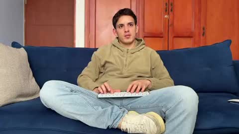 Snapshot of liam_enzho chatting on May 4, 4:36 pm Liam online show from May 4, 4:36 pm