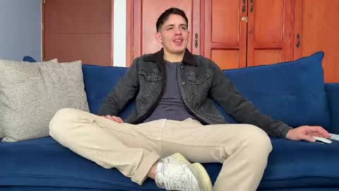 Snapshot of liam_enzho chatting on May 25, 12:55 pm Liam online show from May 25, 12:55 pm