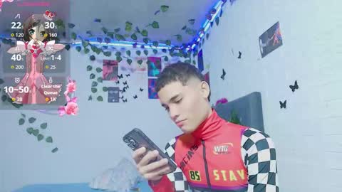 Snapshot of liam_honey18 chatting on November 5, 9:53 am liam_honey18 online show from November 5, 9:53 am