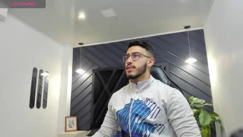 LIAM KLEIN online show from October 20, 11:10 am