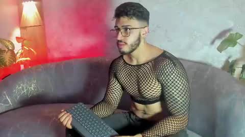 LIAM KLEIN online show from June 18, 11:36 am