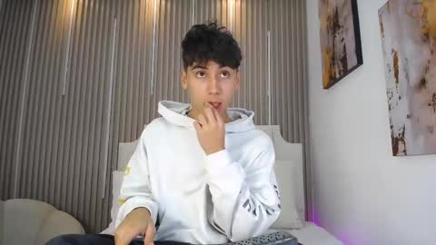 LIAM online show from April 25, 1:03 pm