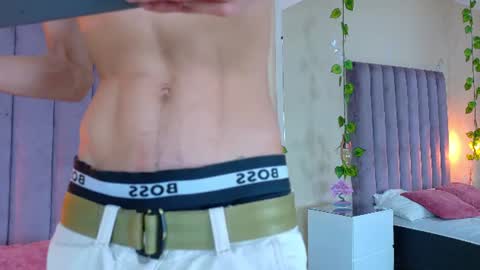 Snapshot of liam_mercurio chatting on June 27, 8:03 pm Liam Mercury online show from June 27, 8:03 pm
