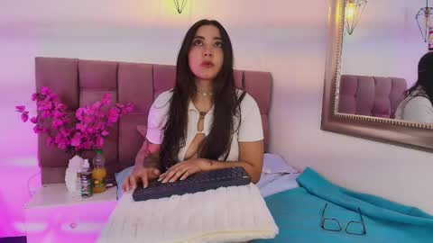 liam_rochi online show from May 4, 12:34 pm