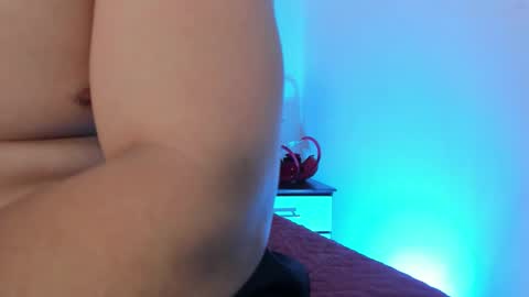 Snapshot of liam_saint chatting on April 9, 12:10 pm Call me Lian online show from April 9, 12:10 pm