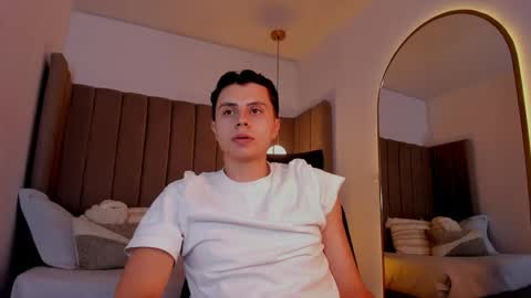 liam_salvatore online show from May 4, 6:59 pm