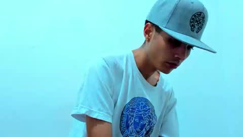 Snapshot of liam_smith00 chatting on December 3, 1:08 am liam_smith00 online show from December 3, 1:08 am