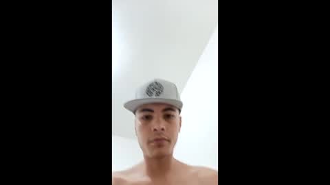 Snapshot of liam_smith00 chatting on December 31, 7:18 pm liam_smith00 online show from December 31, 7:18 pm