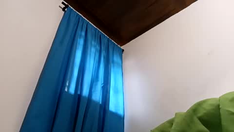Snapshot of liam_smith00 chatting on January 8, 6:31 pm liam_smith00 online show from January 8, 6:31 pm