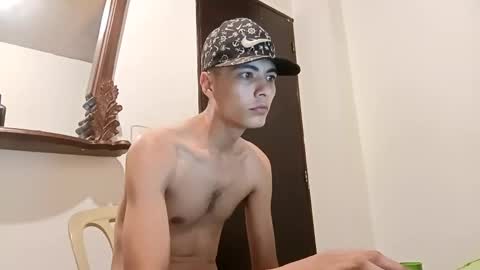Snapshot of liam_smith00 chatting on January 30, 9:04 am liam_smith00 online show from January 30, 9:04 am