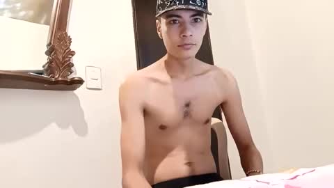 Snapshot of liam_smith00 chatting on March 3, 8:11 pm liam_smith00 online show from March 3, 8:11 pm