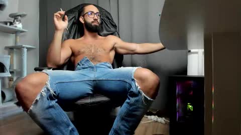 Liam online show from October 25, 7:27 am