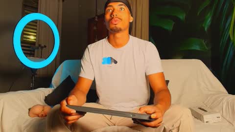 Snapshot of liambyrne chatting on December 18, 4:18 am Liam Byrne online show from December 18, 4:18 am