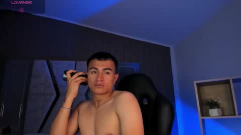 LiamDeep online show from February 20, 11:05 pm