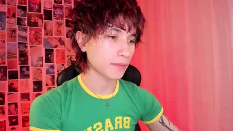 Snapshot of liamelf chatting on February 26, 6:45 am Liam online show from February 26, 6:45 am