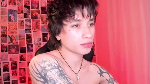 Snapshot of liamelf chatting on March 13, 5:03 am Liam online show from March 13, 5:03 am