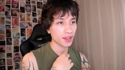 Snapshot of liamelf chatting on March 15, 6:30 am Liam online show from March 15, 6:30 am