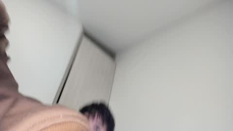 Snapshot of liamelf chatting on March 28, 6:24 am Liam online show from March 28, 6:24 am