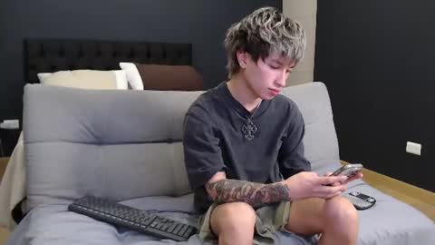 Snapshot of liamelf chatting on July 26, 5:04 am Liam online show from July 26, 5:04 am