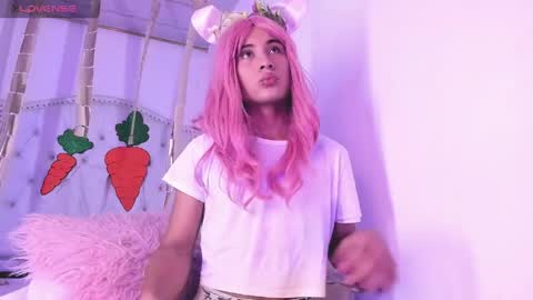 LIam online show from April 2, 7:22 pm