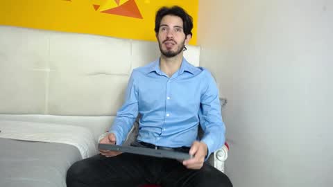 LiamLuxe online show from February 5, 11:55 am