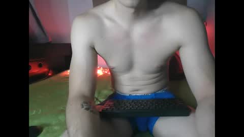 Snapshot of liammason_ chatting on October 17, 2:48 am liammason_ online show from October 17, 2:48 am
