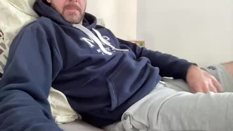 Chris online show from February 8, 9:34 am