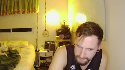 Snapshot of liamnutts chatting on February 15, 4:09 am Liam online show from February 15, 4:09 am