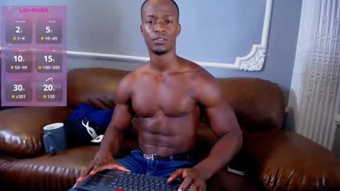 Snapshot of liamrivers_ chatting on November 20, 12:27 pm LiamRivers online show from November 20, 12:27 pm