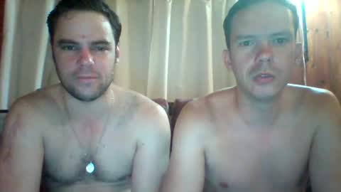 Snapshot of liamrosezn chatting on December 20, 8:34 pm LiamRose online show from December 20, 8:34 pm