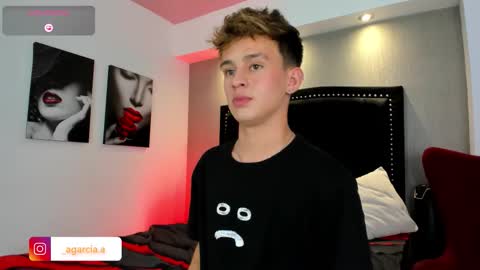 Snapshot of liamwild20 chatting on March 3, 5:13 am liam online show from March 3, 5:13 am