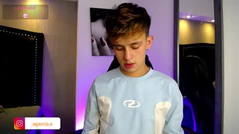 Snapshot of liamwild20 chatting on March 31, 4:46 am liam online show from March 31, 4:46 am