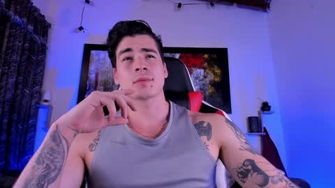 Snapshot of liamwyatt_ chatting on December 7, 3:14 am liamwyatt_ online show from December 7, 3:14 am