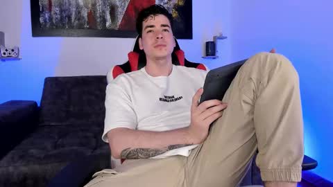 liamwyatt_ online show from December 20, 3:46 am