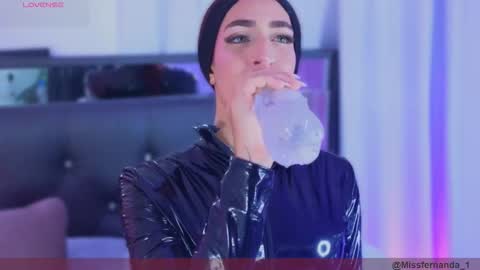 Snapshot of lian_karther1 chatting on October 29, 10:55 pm missfernanda X online show from October 29, 10:55 pm