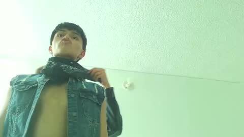 lian_y_dilan online show from March 29, 8:31 pm