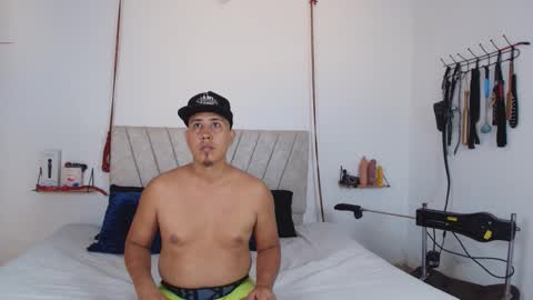 Snapshot of liana_asaff chatting on February 25, 9:02 pm Mistress Liana - Sir Asaf online show from February 25, 9:02 pm