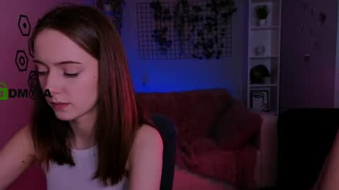 Li online show from May 11, 7:11 pm
